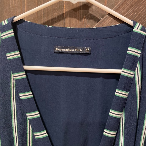 Striped Abercrombie and Fitch dress - Picture 7 of 9